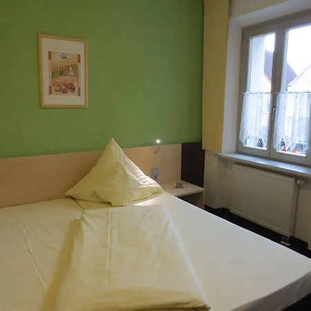 מלון Radlhotel Wassertrüdingen