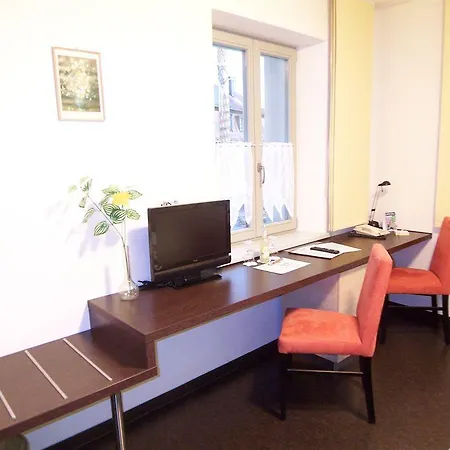 מלון Radlhotel Wassertrüdingen